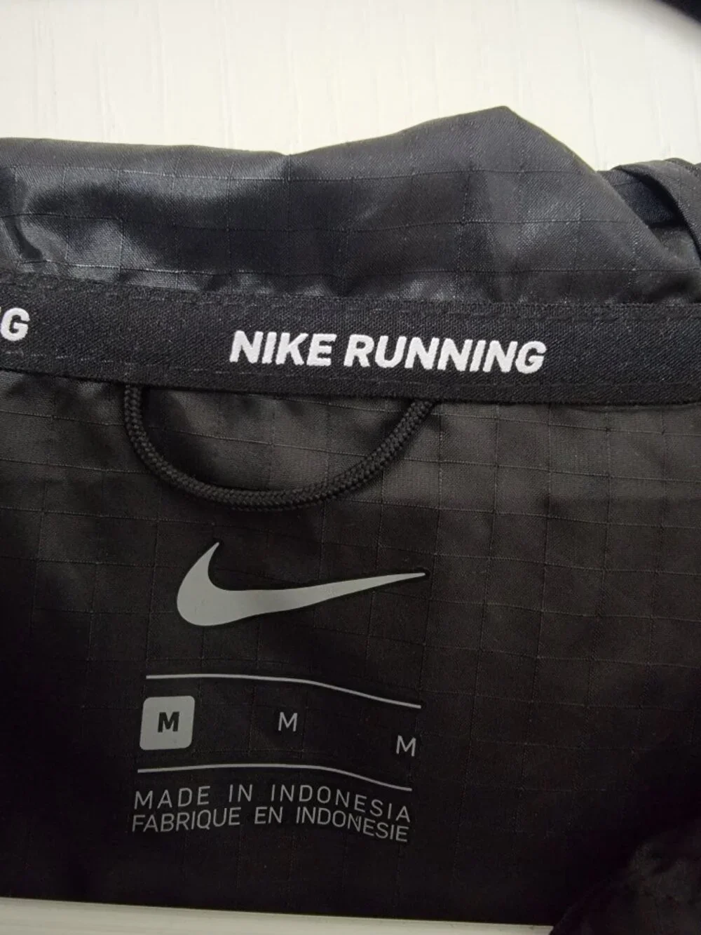 Nike Size M Stanford Cardinal Lightweight Full-Zip Windbreaker Jacket, NEW